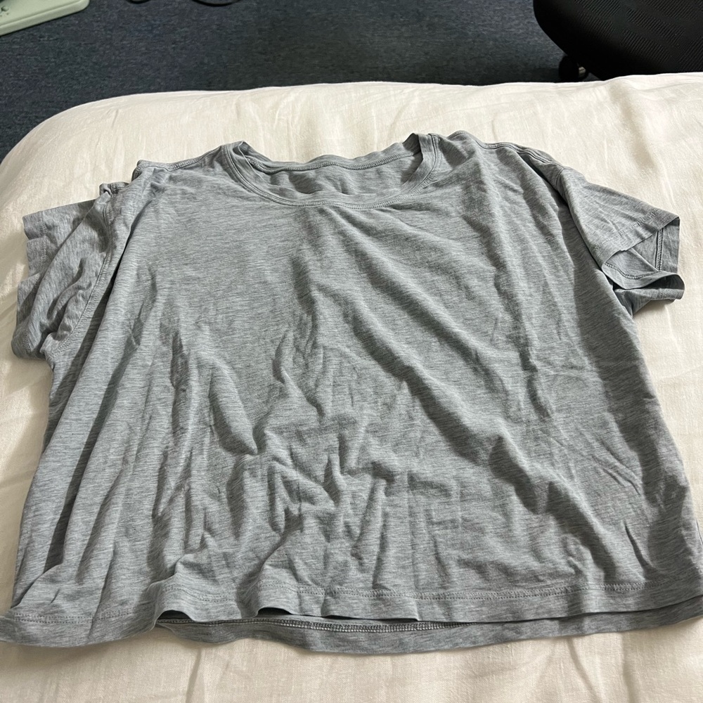 lululemon gray t cropped t shirt